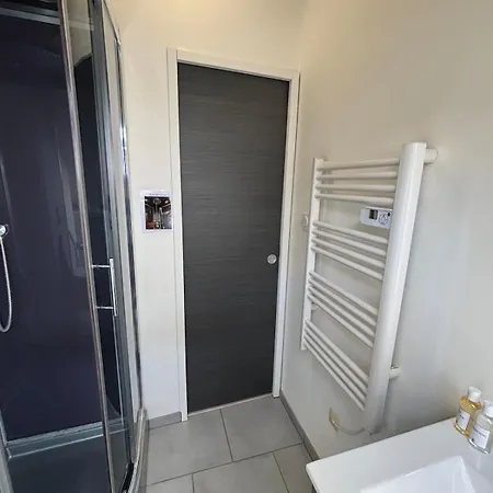 Charming Plant Apartment *