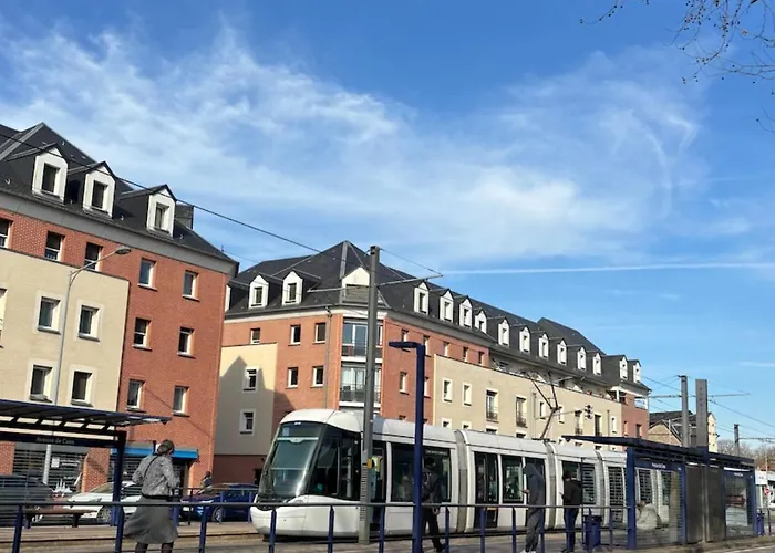 Charming Plant Apartment