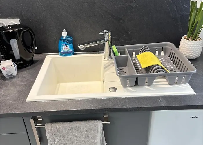 Charming Plant Apartment *